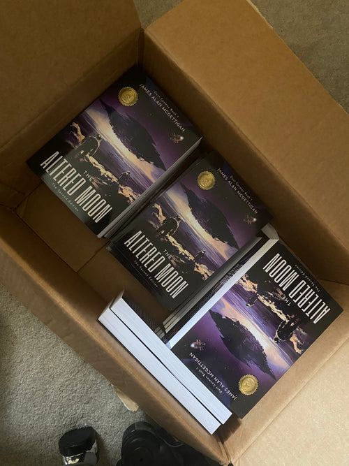 (Signed) The Altered Moon: A Military sci-fi series (A First Contact Book) - The Second Edition (The Dust Cosmos Book 1)